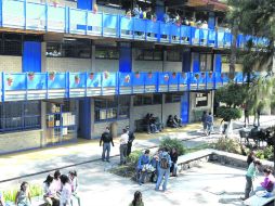 La prepa 11 de la UdeG es uno de los planteles de la casa de estudios que requiere inversión en mantenimiento.  /
