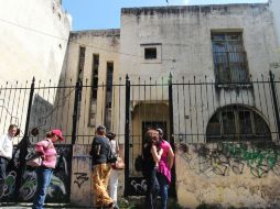 Los asistentes se mostraron emocionados por conocer los lugares que realizara el arquitecto tapatío Luis Barragán Morfín. EL INFORMADOR /