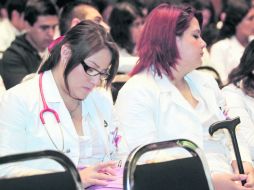 Espacios. Las mujeres son las que ocupan más espacios en carreras como enfermería.  /