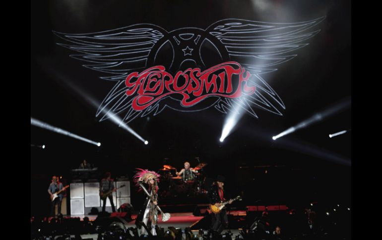 El grupo de rock estadounidense Aerosmith, durante su concierto en la Arena de la Ciudad de México. NTX /
