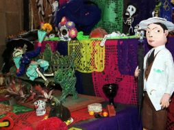 Destacan los altares de muertos, las flores de cempasúchil y los concursos de catrinas. ARCHIVO /