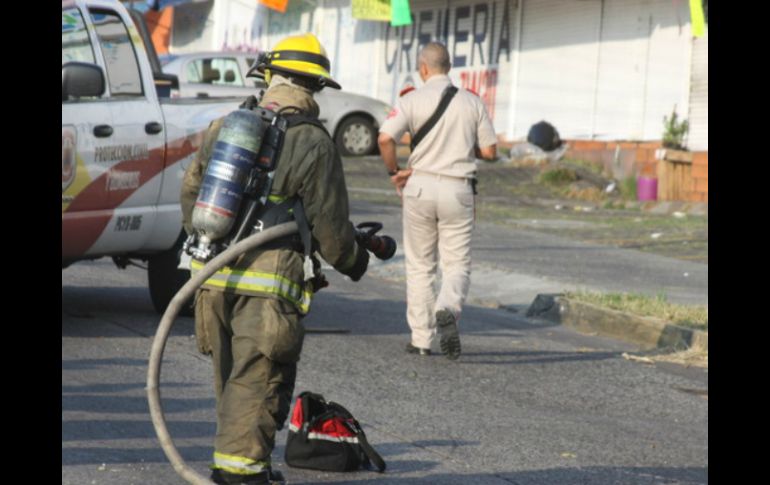 Ocurrió cuando era cambiado un poste de concreto. ARCHIVO /