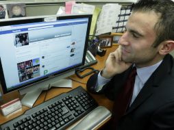 Cualquier usuario de Facebook tiene a su disposición toda la información de su perfil. ARCHIVO /