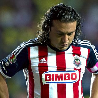 Reynoso y 'Chatón' ven cerca la guillotina en Chivas