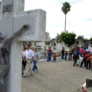 La SSJ realiza operativos en panteones