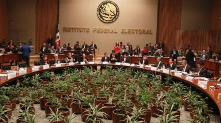 Los consejeros devuelven el proyecto para la demarcación territorial de los 300 Distritos Electorales Uninominales Federales. ARCHIVO /
