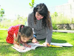 Nelly Ramírez de Anda tiene más de 10 años de ejercer la profesión de institutriz.  /