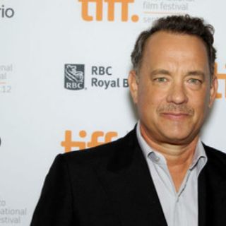 Tom Hanks se estrena en cine como capitán heroico