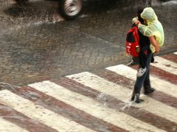 En el Estado se esperan intervalos de chubascos con tormentas muy fuertes. ARCHIVO /