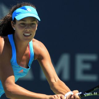 Halep e Ivanovic arrollan en el torneo de Sofía