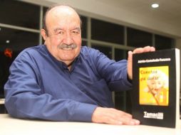 Castañeda compartió con lectores su pasión por la literatura.  /