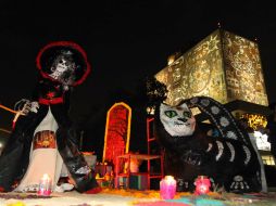 Este año la megaofrenda está dedicada a los 50 años del fallecimiento de la pintora surrealista hispano-mexicana Remedios Varo. NTX /