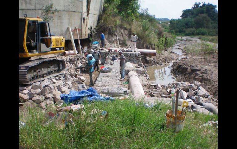 El SIAPA informó que durante los trabajos no observaron arbolados en el cauce, o evidencias de plantaciones recientes. ESPECIAL /