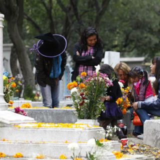 Anuncian operativo vial por Día de Muertos