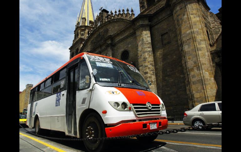 Indican que al introducir el Tren Ligero y sacar el transporte público de la arteria se reducirán las vibraciones. ARCHIVO /