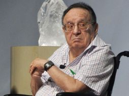 La salud de Roberto Gómez Bolaños, 'Chespirito', se encuentra fuera de peligro y estable, según su amigo Édgar Vivar. ARCHIVO /