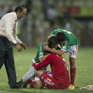 'Potro' Gutiérrez llora tras el triunfo del Tri Sub-17