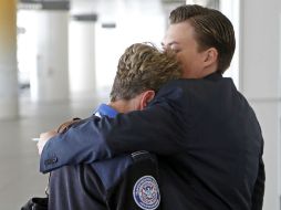 Siete personas resultaron heridas y seis de ellas fueron trasladadas al hospital, tras el tiroteo en el aeropuerto de Los Ángeles. AP /