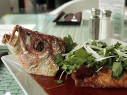 Los alimentos que ayudan a la salud del cerebro 'son aquellos que tienen índices altos en ácidos omega-3´como es el caso del pescado. ARCHIVO /