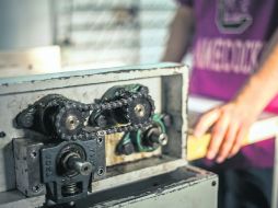 La debilidad del mercado externo y la frágil economía mundial pueden incidir en el freno del despegue de la cadena productiva en México  /