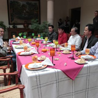 Vallejo afirma que hay clima propicio para invertir en Michoacán