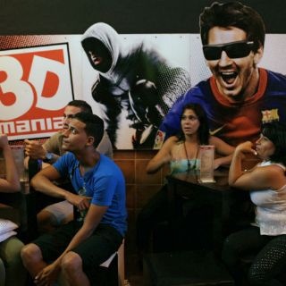 Gobierno cubano ordena cierre inmediato de cines particulares