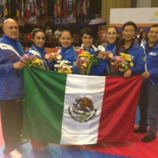 Jaliscienses ganan bronce en campeonato de Taekwondo