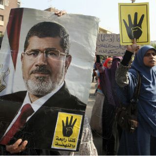 Mursi, juzgado en academia que alberga proceso a Mubarak