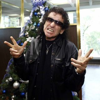 ''Descuido'' de Alex Lora en su casa alerta a la SSP