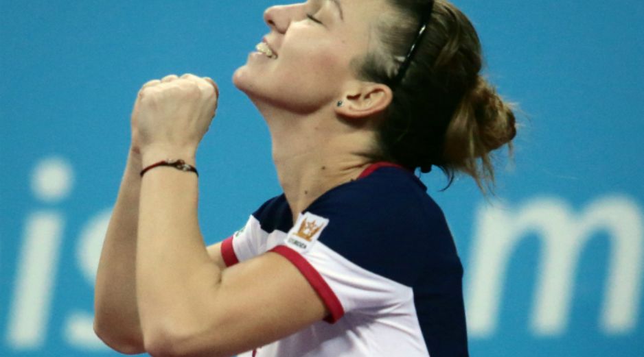 Simona vence a Stosur por tercera vez consecutiva. AP /