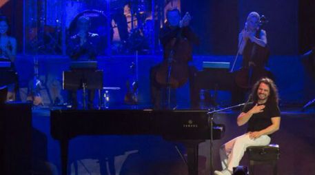 Yanni dice que escribe música con un mensaje positivo. Tomada de: @FICMAYA2013 en Twitter. ESPECIAL /