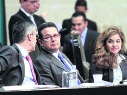 José Gonzales Morfín (izquierda), dialoga con Francisco Arroyo NTX /