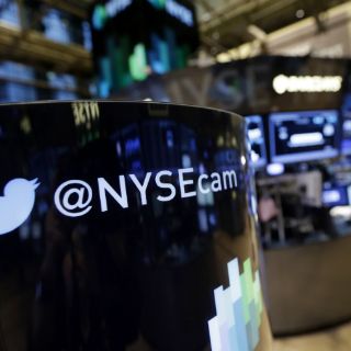 Wall Street abre al alza en sus tres índices de referencias