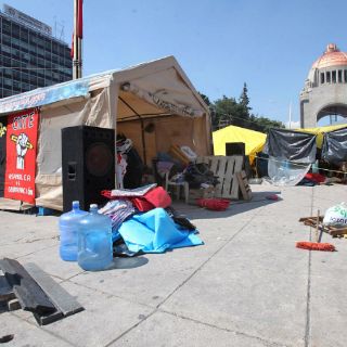 Crítica, condición de comercios por plantón de la CNTE