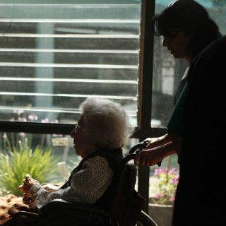 Van por protocolo de abandono a adultos mayores