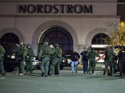 El cadáver del presunto tirador fue encontrado en la parte posterior del centro comercial Garden State Plaza de Nueva Jersey. AFP /