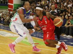 El baloncesto en el país ha sufrido división en cuanto a las ligas profesionales. ARCHIVO /