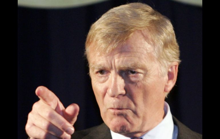 El asunto estalló en marzo de 2008 cuando News of the World difundió un video de Max Mosley con cinco prostitutas. ARCHIVO /