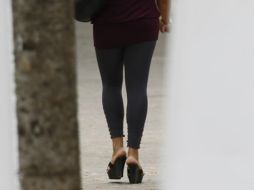 Recuerda que los leggins no son fajas, así que no es bueno subirlos tanto pues no son muy bien vistos. ARCHIVO /