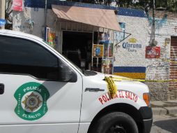 Personal de la Policía de Tlajomulco y de Servicios Médicos Municipales arribaron al sitio.  /