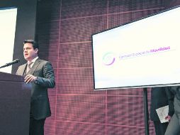 Cámara alta. El gobernador Aristóteles Sandoval toma la palabra durante su asistencia al Senado de la República. ESPECIAL /