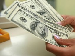 El dólar subió nueve centavos en comparación con el cierre anterior. ARCHIVO /