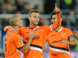 El equipo español se vio alcanzado y tuvo que acelerar en la recta final. AFP /