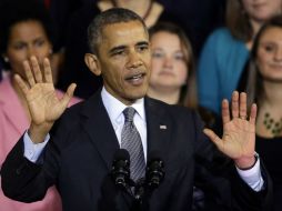 Barack Obama se compromete a trabajar para que las personas no paguen polizas de seguro costosas. ARCHIVO /
