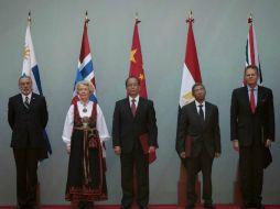 Los representantes fueron recibidos por Enrique Peña Nieto, uno por uno, en el Salón Embajadores. SUN /