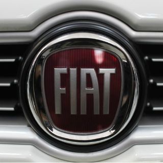 Chrysler llama a revisión a 1.2 millones de camionetas en el mundo