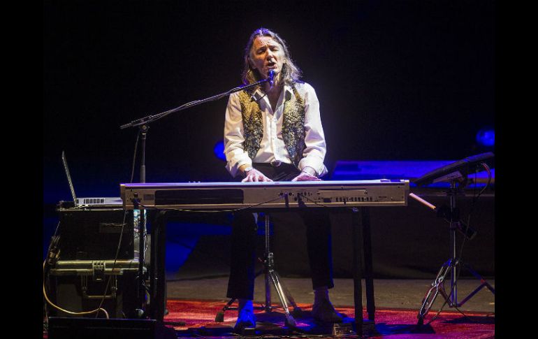 El músico presentó ante cuatro mil 800 personas su gira ''Breakfast in America'', en honor al álbum más célebre de Supertramp.  /