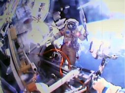 La antorcha está apagada durante el viaje por motivos de seguridad, además que sería imposible debido a la ausencia de oxígeno. EFE /