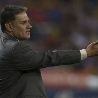 El arbitraje me decepciona: José Luis Mata