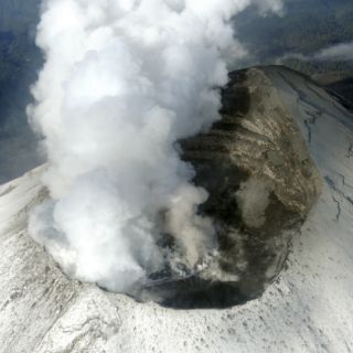 El Popocatépetl registra 95 exhalaciones en el último día
